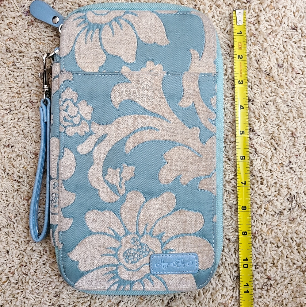 House of Flynn Travel Wallet